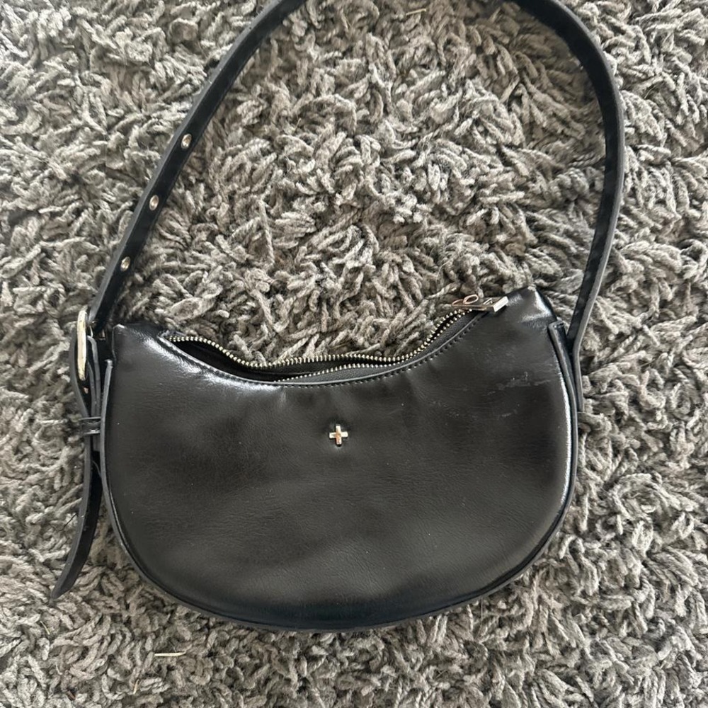 Black leather crossbody bag #leatherbag. Peta + Jain